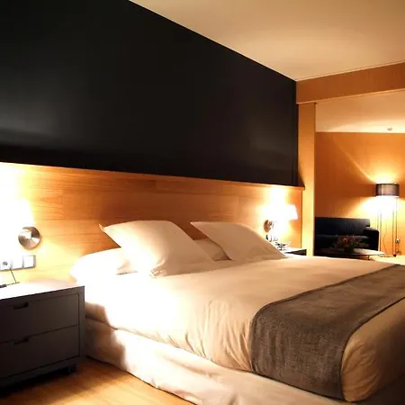 Hotel Món Sant Benet 4*