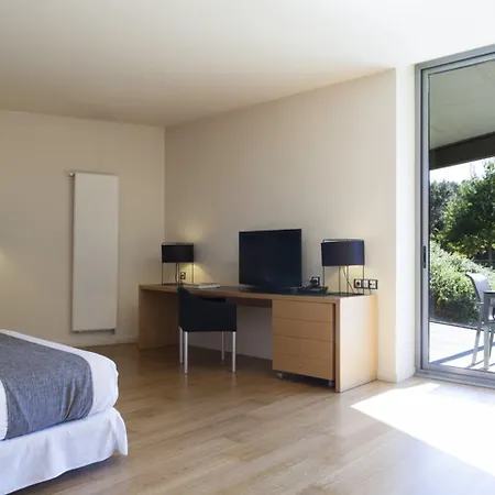 Hotel Mon Sant Benet 4*