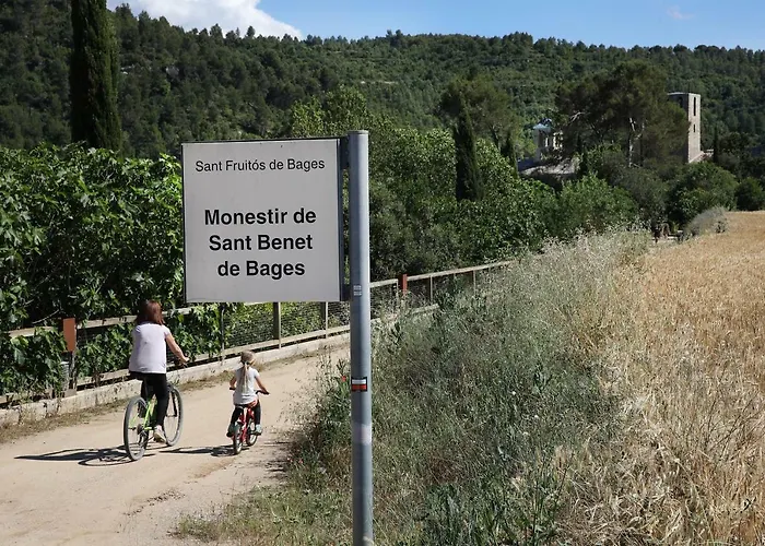 Mon Sant Benet 산트 프루이토스 데 바헤스
